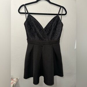 Love Culture Black Fit Flare Sweetheart Neck Lace Bodice Pleated Sleeveles Dress